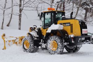 冬は雪が多いので除雪車が稼働しています