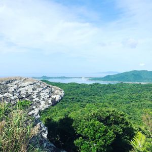 4月30日　今日は崎枝にある屋良部岳に行ってみました。頂上からの眺め。本当...