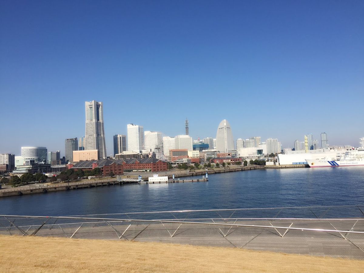 横浜の洋館が並ぶ丘を1人で散策。
まだどこも開いてない早朝だったので、眺め...