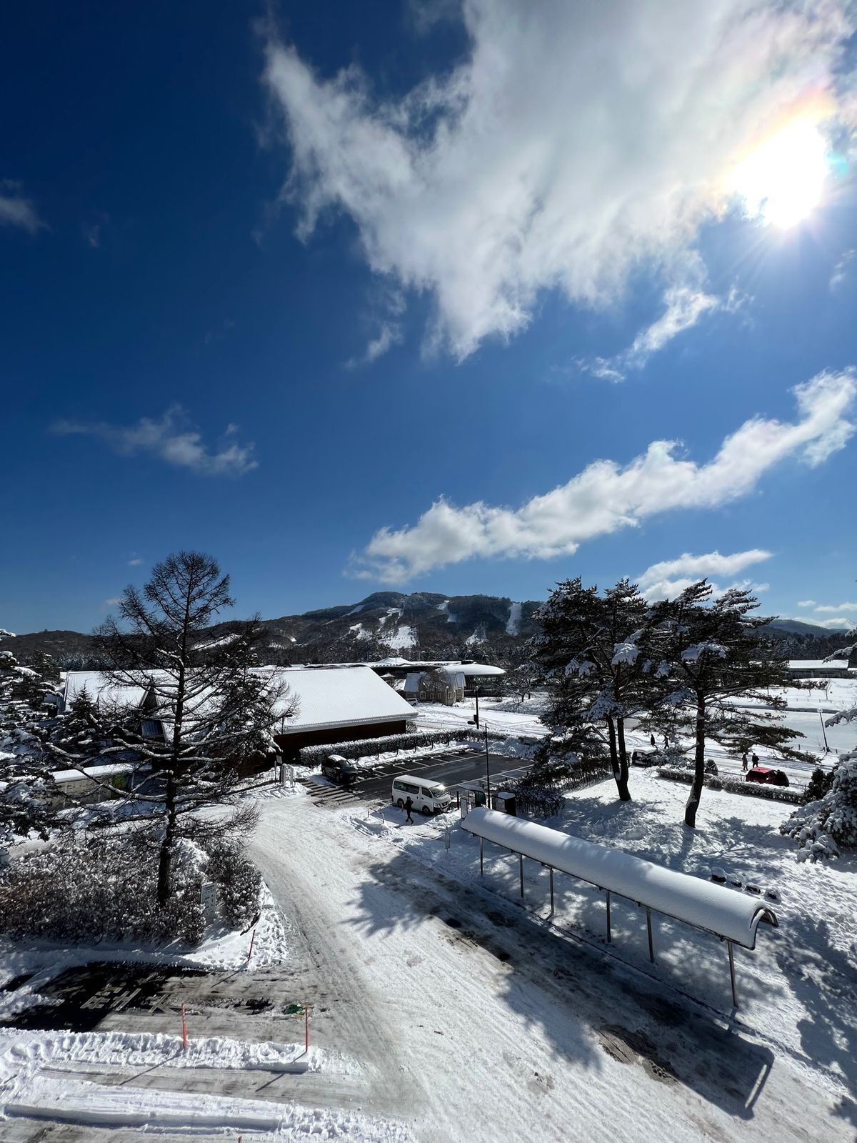 軽井沢到着！天気は良く、雪はほどよく積もっている！