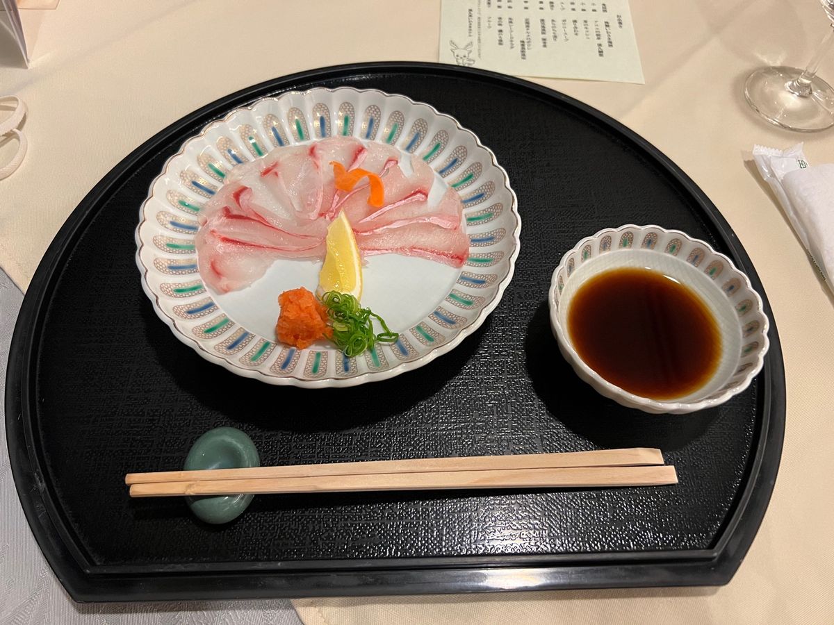 いわさきホテルの夕飯

早起き&縄文杉トレッキングでバテバテすぎて
ご飯食...