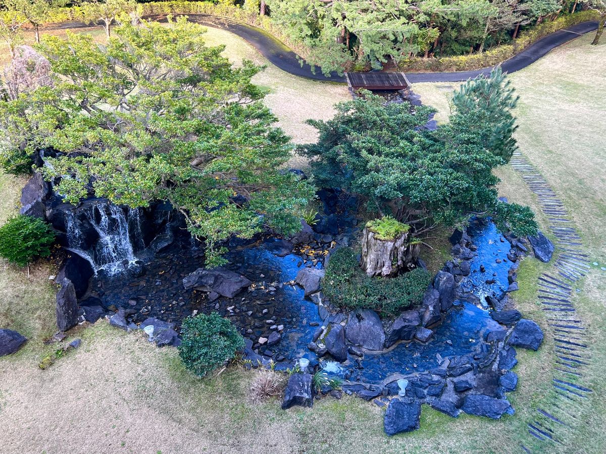いわさきホテル

テラスから見えるモッチョム岳の景色が最高だった❤️