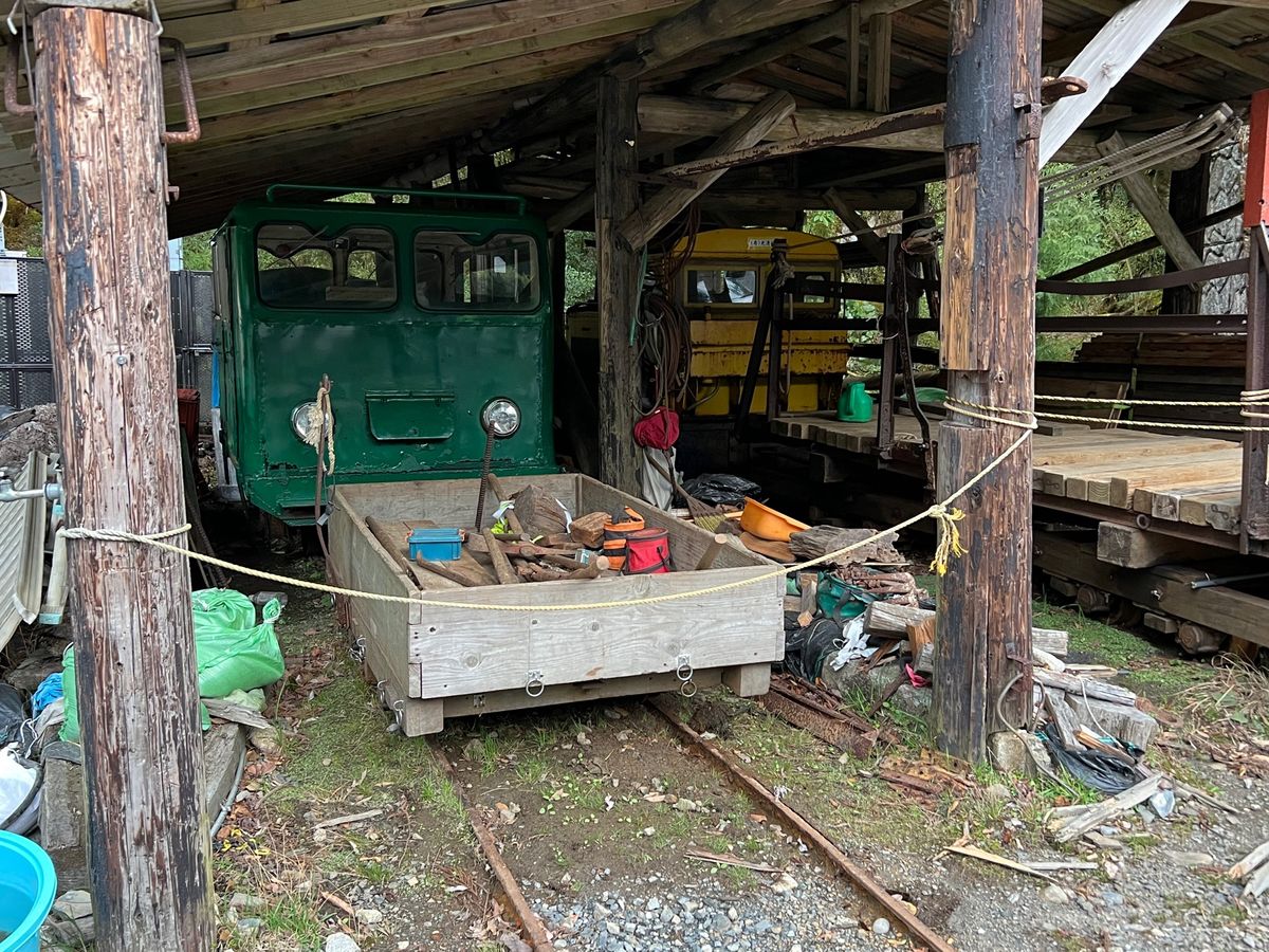 帰り道でも

大学生が転倒したり（怪我無し）
私が転倒しそうになってマトリ...