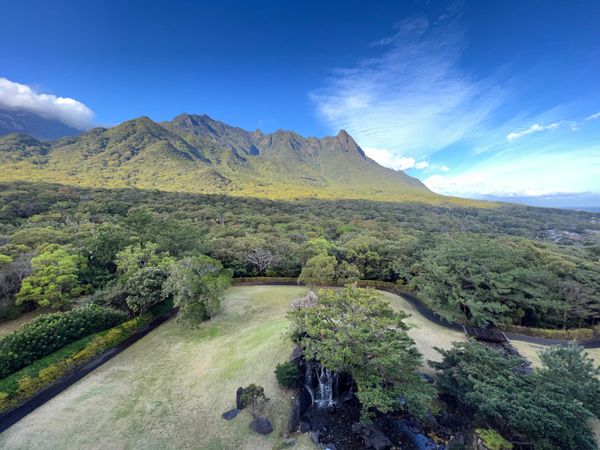 日本・屋久島「初めての屋久島⛰」の写真：いわさきホテル

テラスから見えるモッチ...