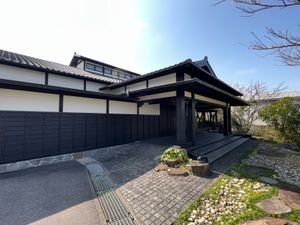 縄文の宿まんてん

最終日に泊まった宿
お部屋めっちゃ広い！
空港の目の前...