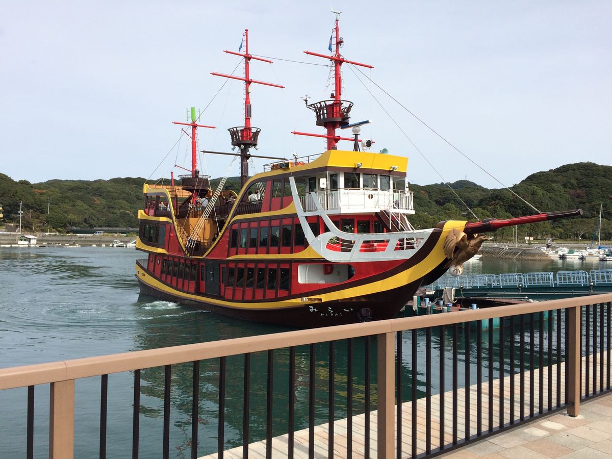 佐世保名物、バーガーとレモンステーキ。九十九島クルーズ