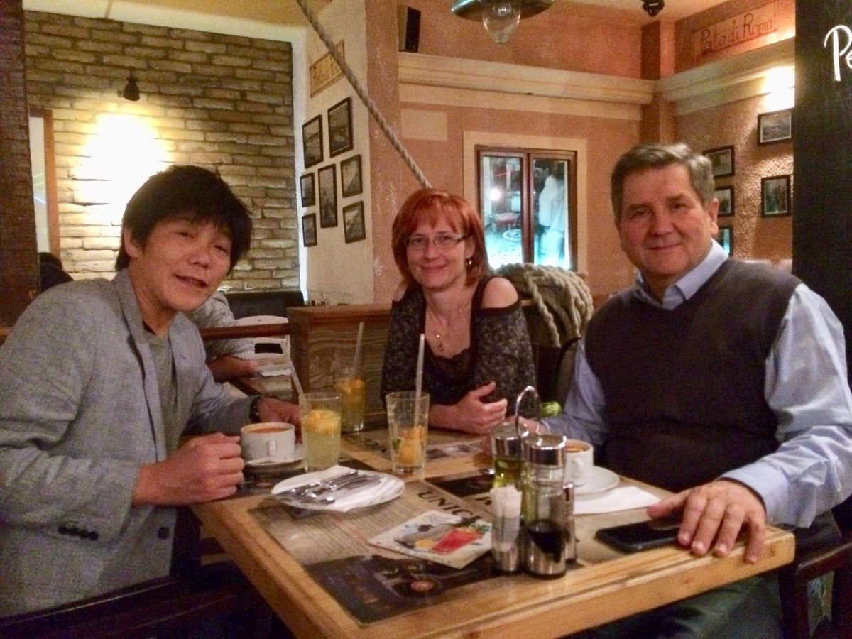 私の友人で世界的に有名なチェリストと、奥様。(この頃は)毎年、5月に私がブ...