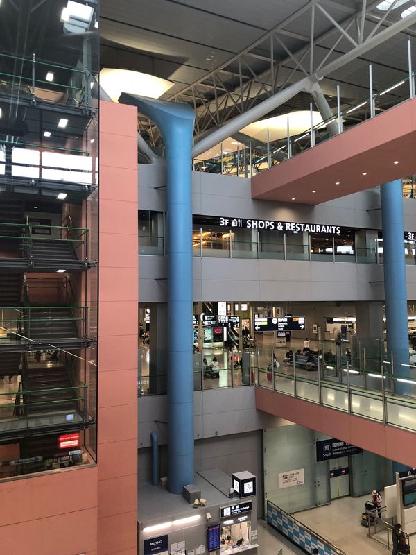 アメリカ(米国)・ホノルル「ハワイ・ホノルル」の写真：関空から出発しました。
オフシーズンの夜...