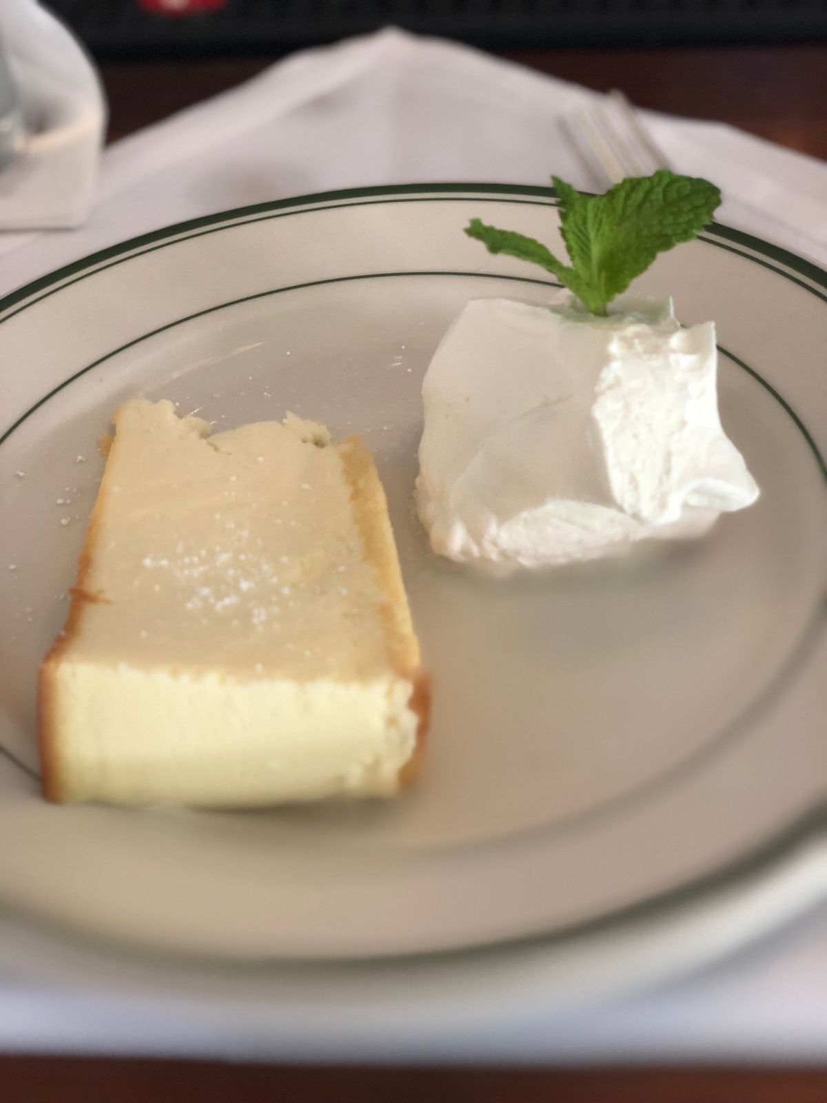 ウルフギャングステーキでステーキランチ
真昼間からステーキとカクテル🍸至福