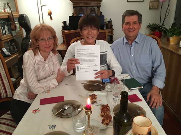 ハンガリー・ブダペスト「フランス/パリ。ハンガリー/ブダペスト。」の写真