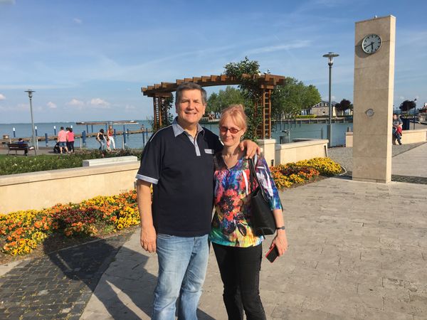 ハンガリー・ブダペスト「フランス/パリ。ハンガリー/ブダペスト。」の写真