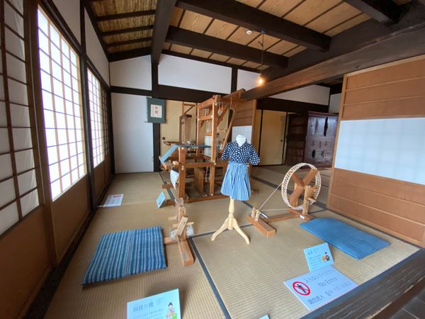 日本・福岡県「初めての🦕いのちのたび博物館🦖」の写真：北九州の民家の様子

田の字型という四間...