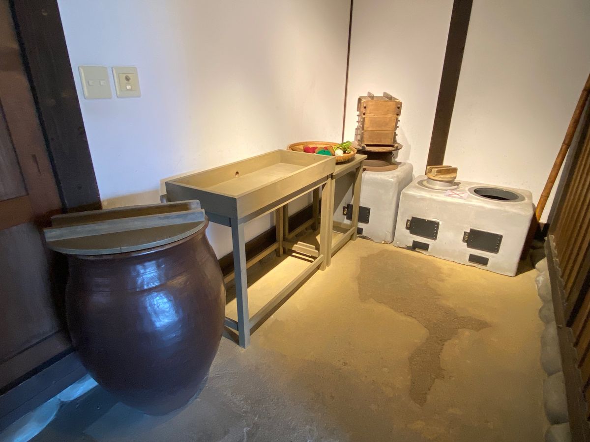 北九州の民家の様子

田の字型という四間取りが一般的な形らしい