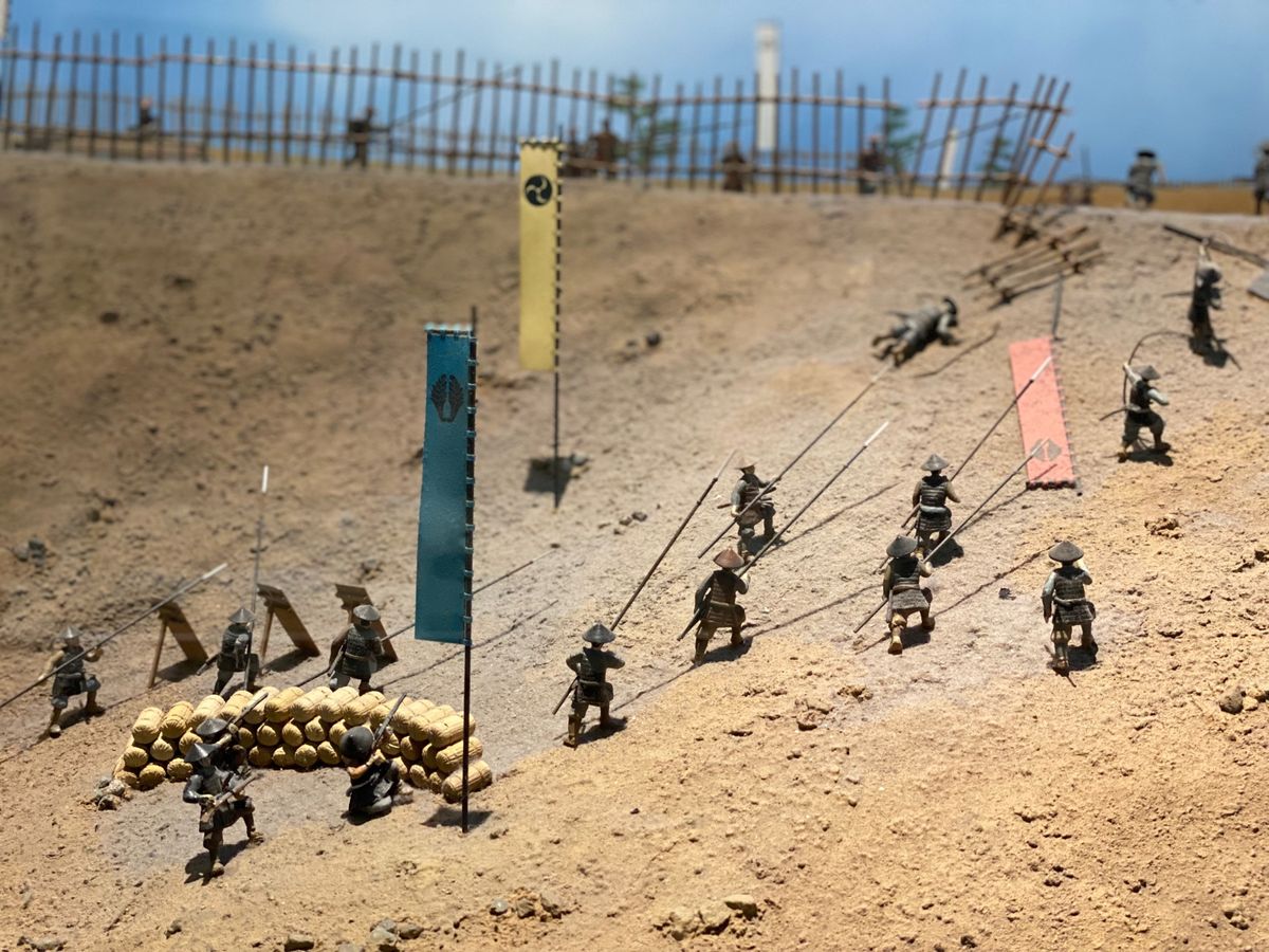 長野城合戦の様子

山城の仕組みがわかりやすい！
城マニアにはたまらんやろうなぁ