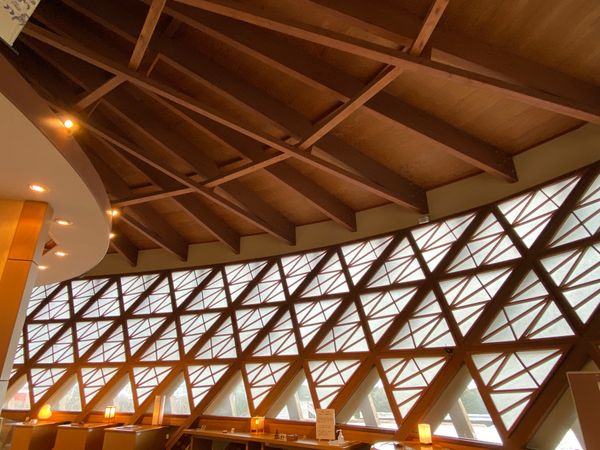 日本・金沢「ついに北陸で雪道運転🚘」の写真：からくり記念館

建物がやたらハイセンス...