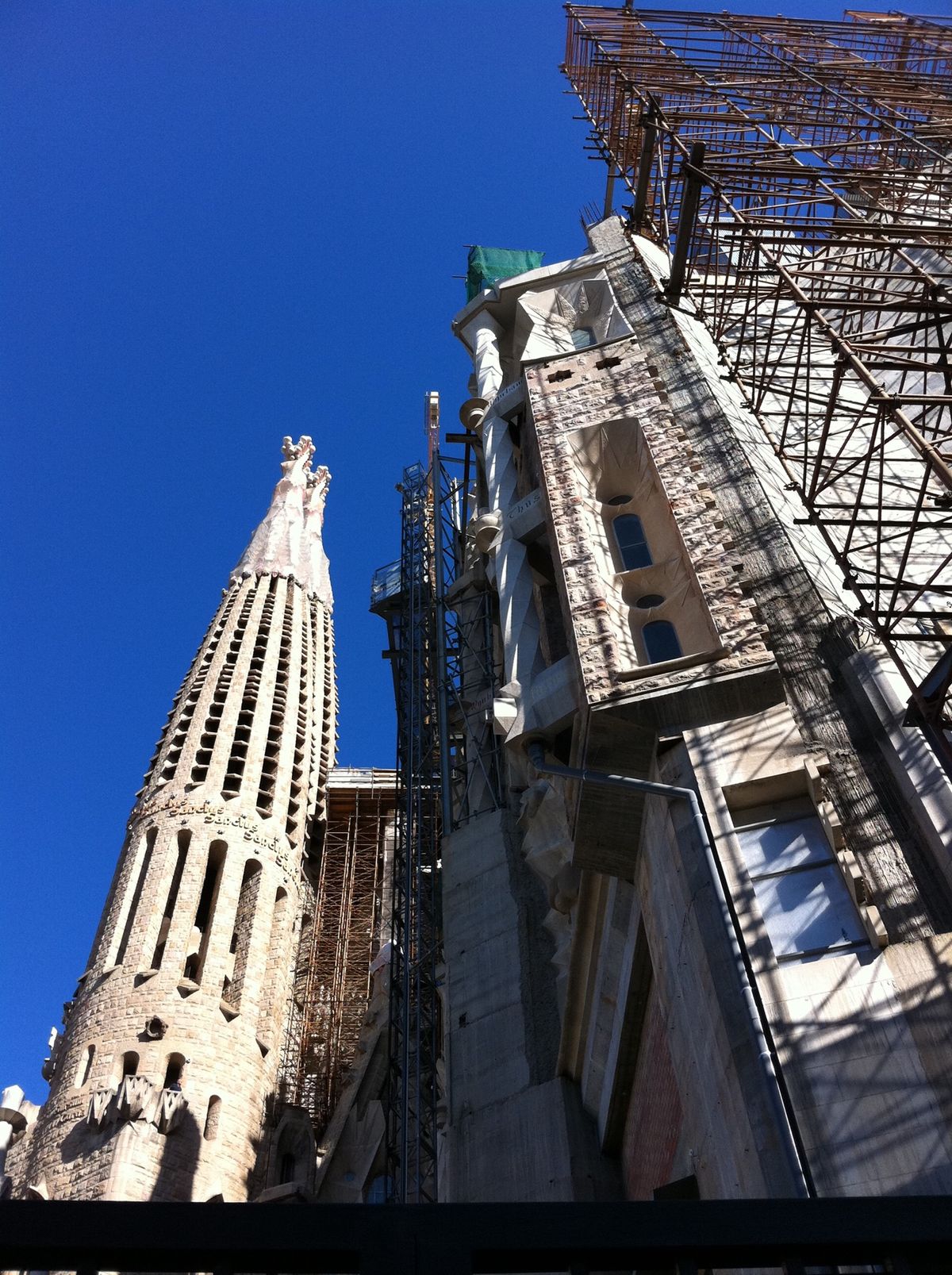 しっかり工事中のサグラダファミリア
カサミラ　グエル公園　カンプノウスタジアム