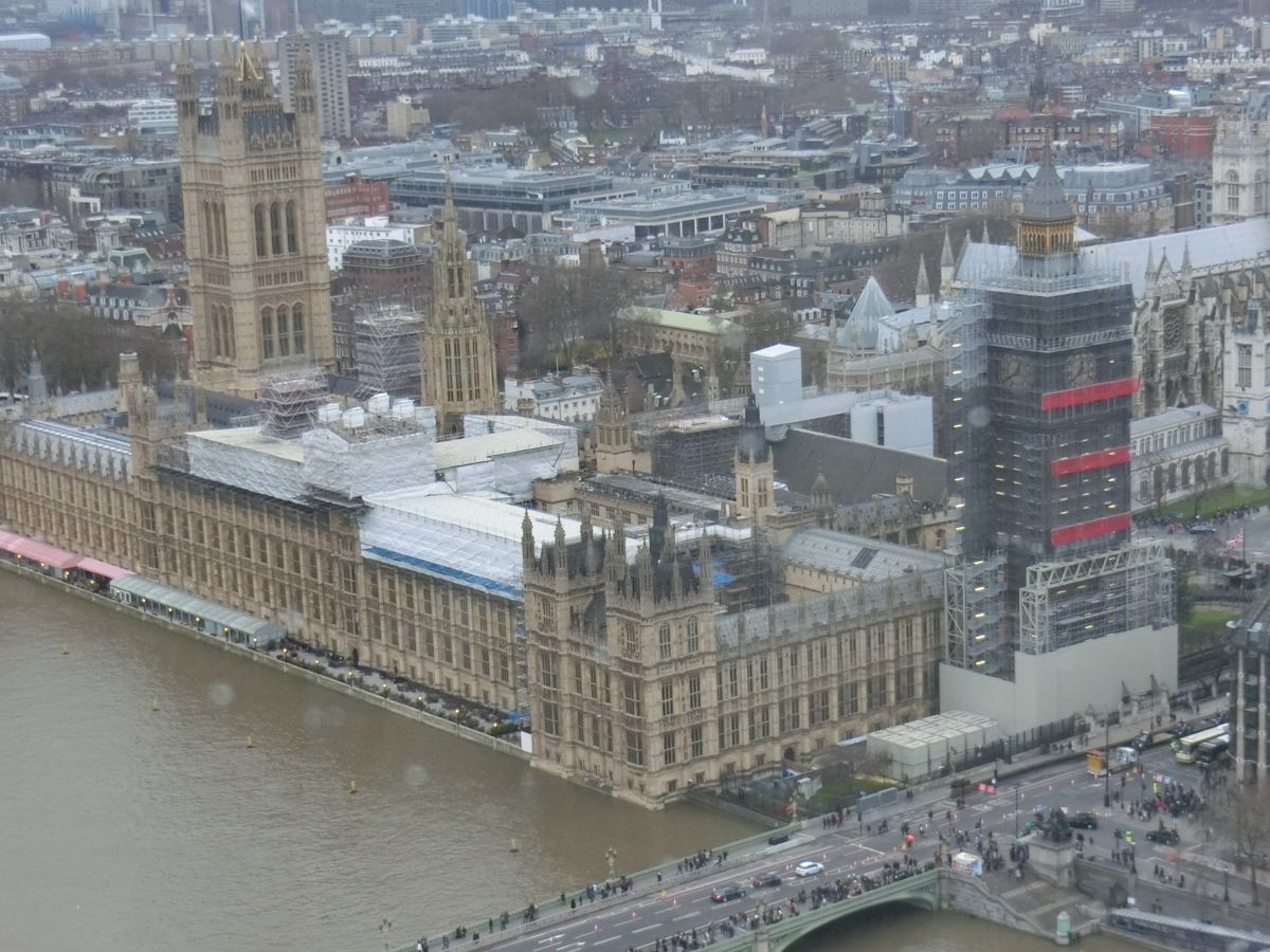 ロンドンアイに乗りました。