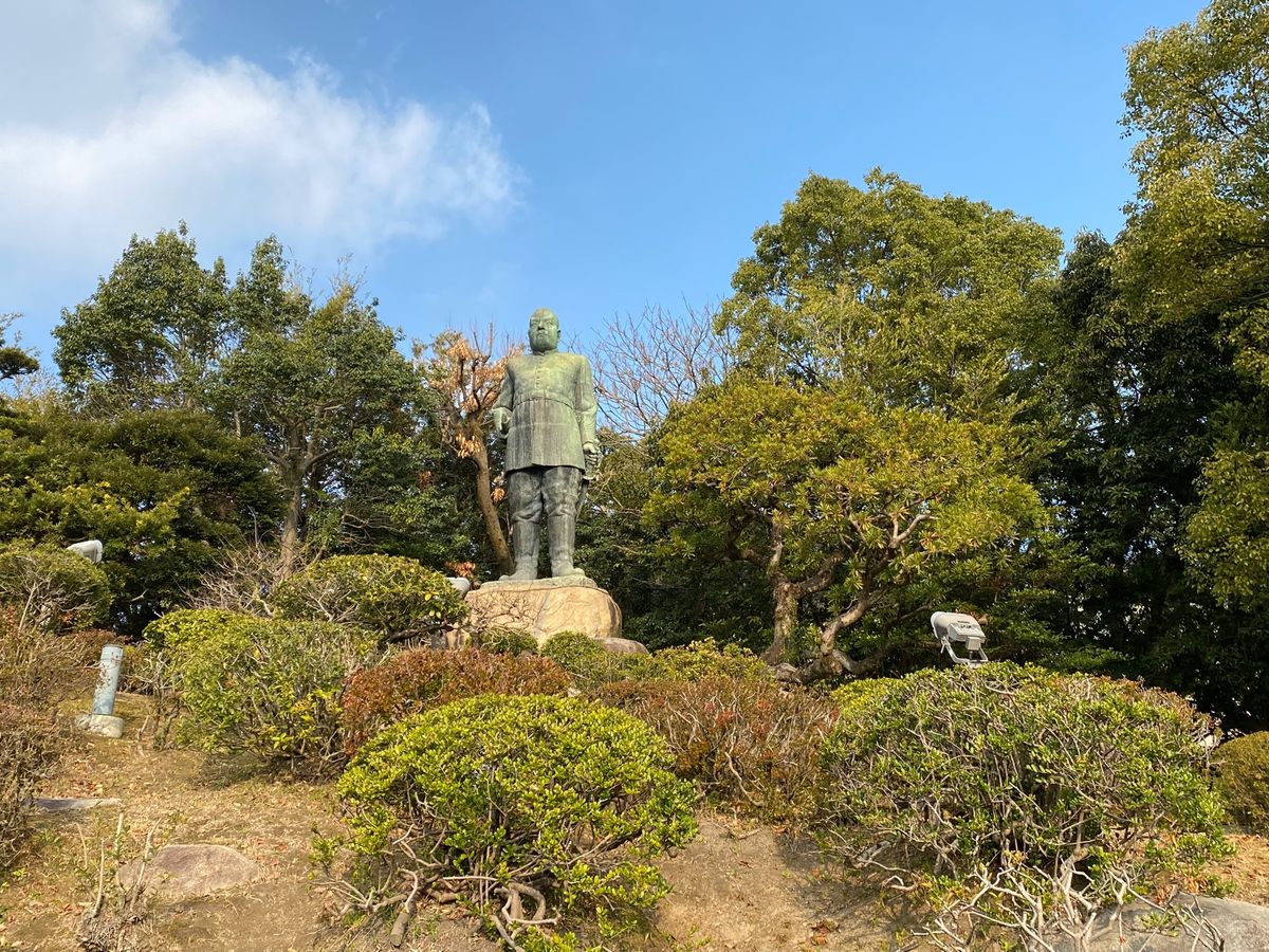 西郷隆盛像！
犬連れていない！