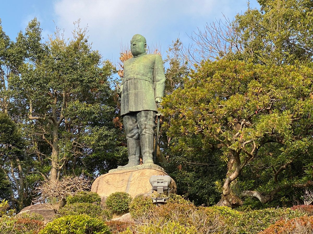 西郷隆盛像！
犬連れていない！