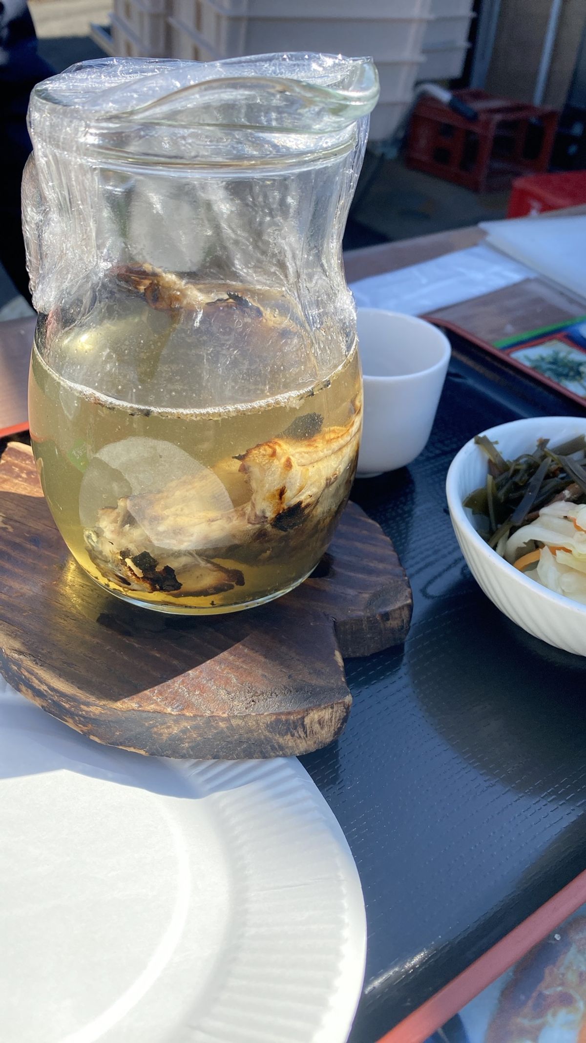 魚芳の海鮮丼と岩魚の骨酒