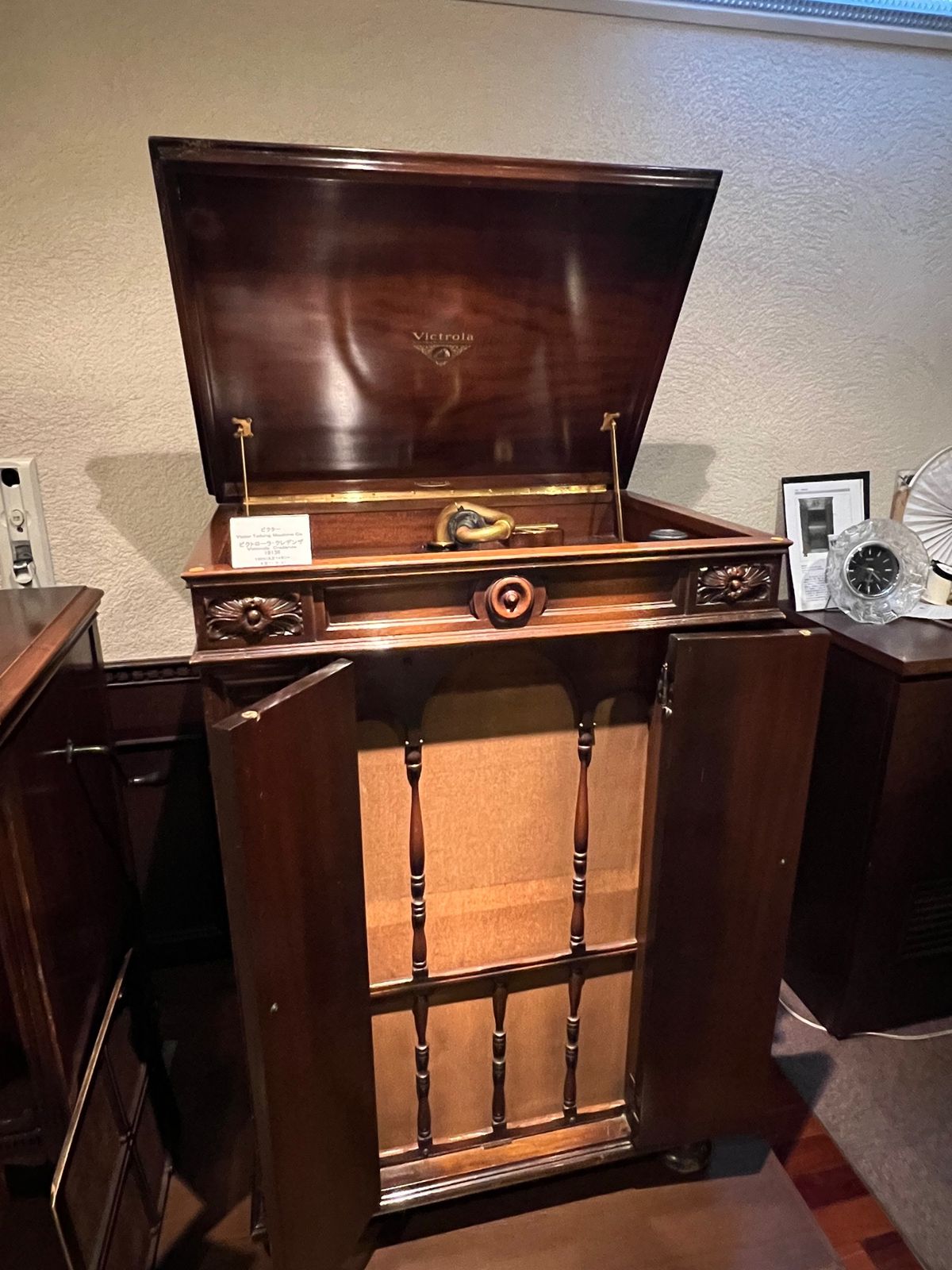 金沢蓄音器館

1日2回（だったかな？）
貴重な蓄音機達の聴き比べをやって...