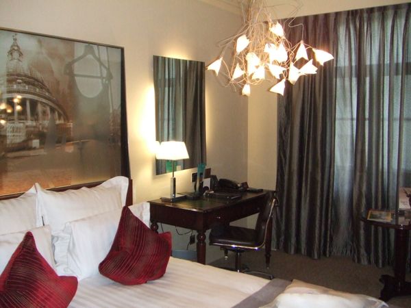 イギリス(英国)「The Waldorf Hilton, London, UK」の写真