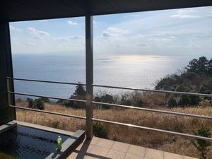 海を眺めて朝風呂
たまらん！
