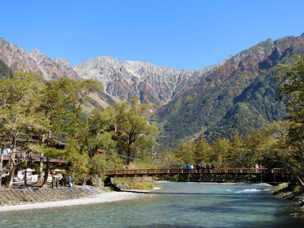 日本・長野県「[紅葉]涸沢カール/涸沢ヒュッテ」の写真