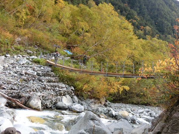 日本・長野県「[紅葉]涸沢カール/涸沢ヒュッテ」の写真