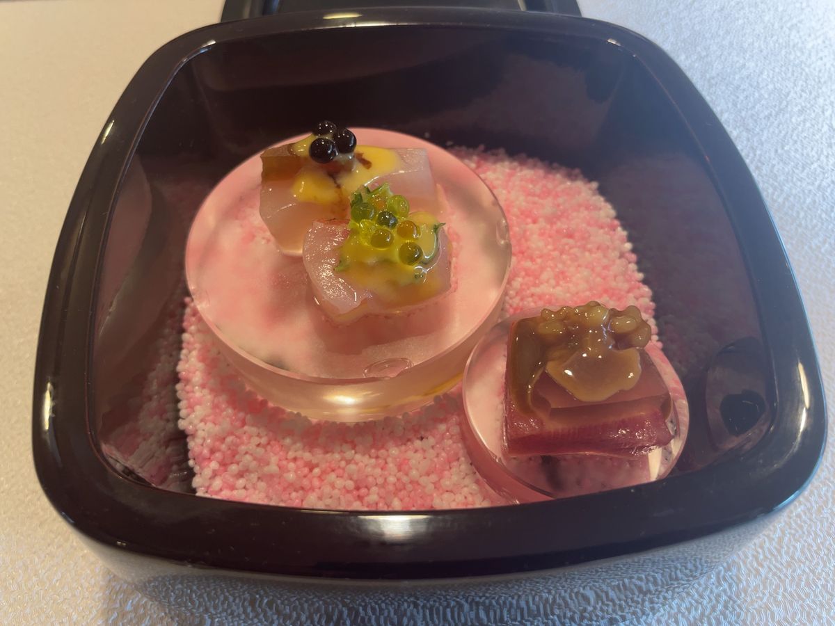 嵐山の和フレンチレストランMITATE。メインストリートから路地を奥に、嵐...