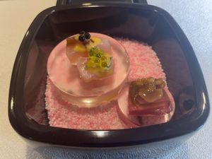 嵐山の和フレンチレストランMITATE。メインストリートから路地を奥に、嵐...