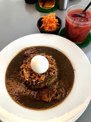 2日目のランチはSONG BIRD Coffeeで。
カレーも絶品だけど、...