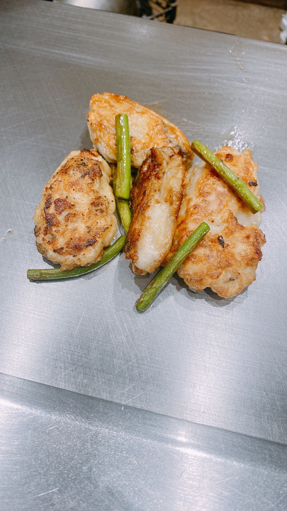 八昌の牡蠣バター、肉そば
汁なし坦々麺