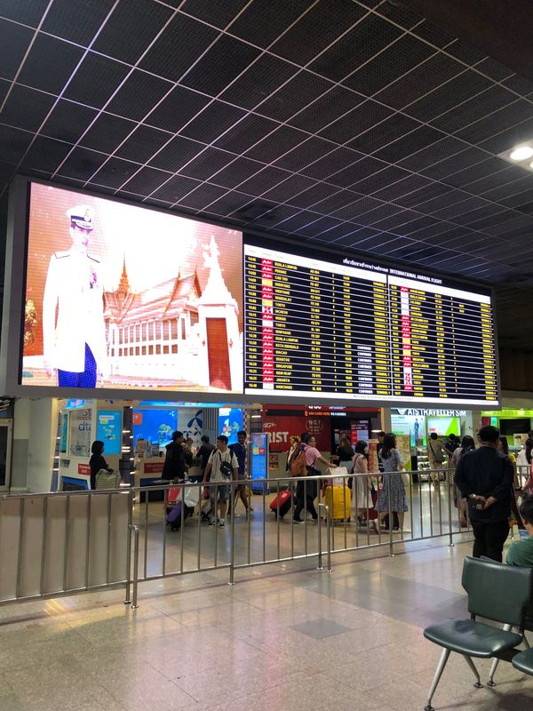 タイ・バンコク「週末バンコク」の写真：ドンムアン空港から汽車でホアランポーン駅...