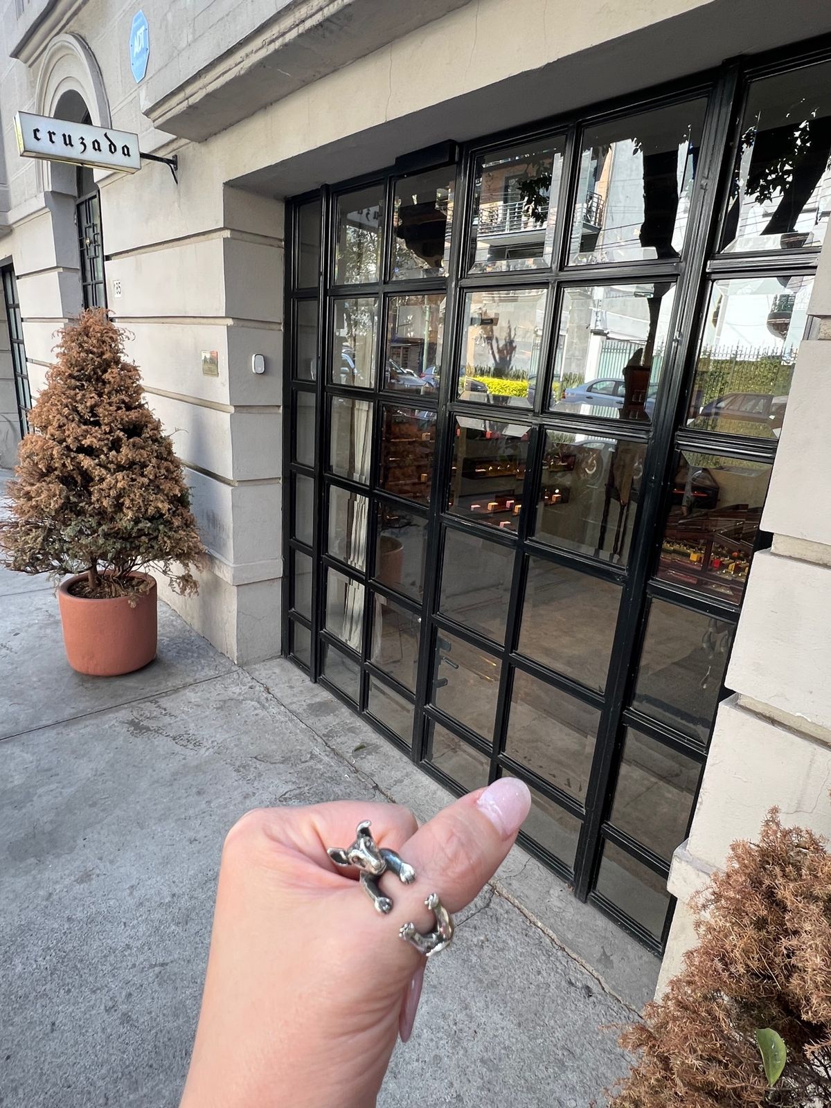 CRUZADA jewelry 

街を歩いてたらオシャレそうなシルバーア...