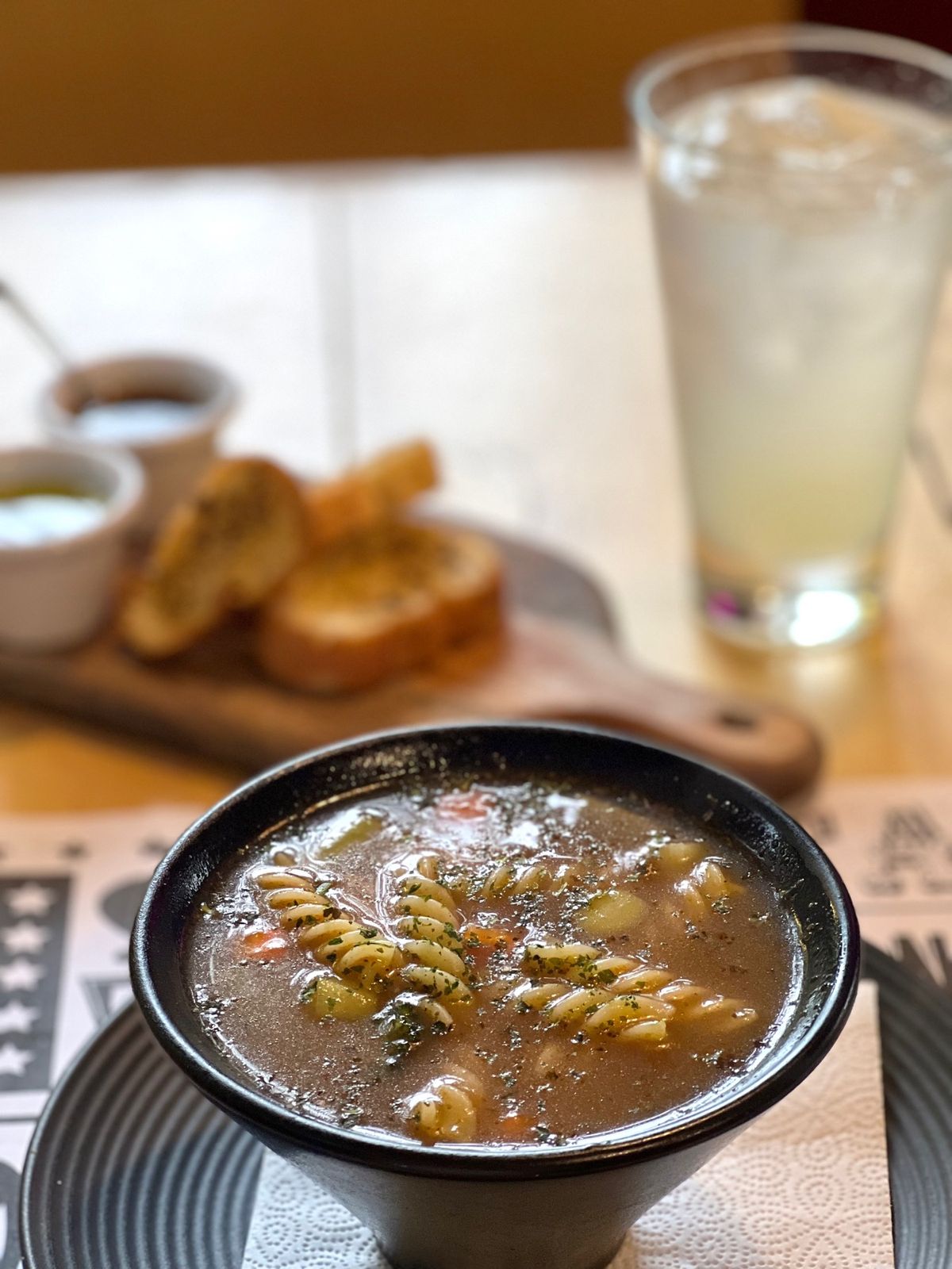 Il Diavolo in Cucina

カット後はお店の周りを散策しよ...