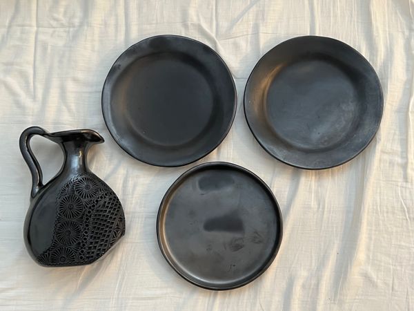 メキシコ・メキシコシティ「帰国後待機がなくなったのでついに海外旅行再開🙌」の写真：黒い焼き物の村で買った食器達

素焼きの...