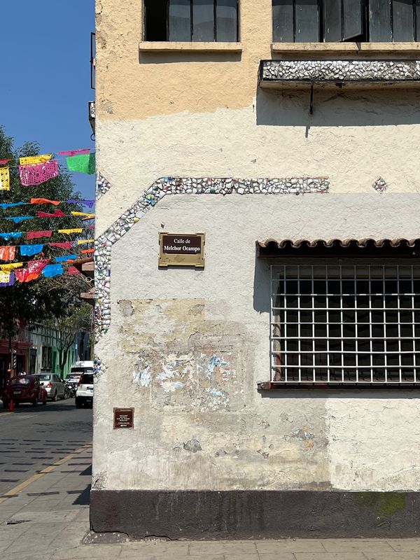 メキシコ・メキシコシティ「帰国後待機がなくなったのでついに海外旅行再開🙌」の写真：モザイクで建物にポイント入れてるの可愛い...