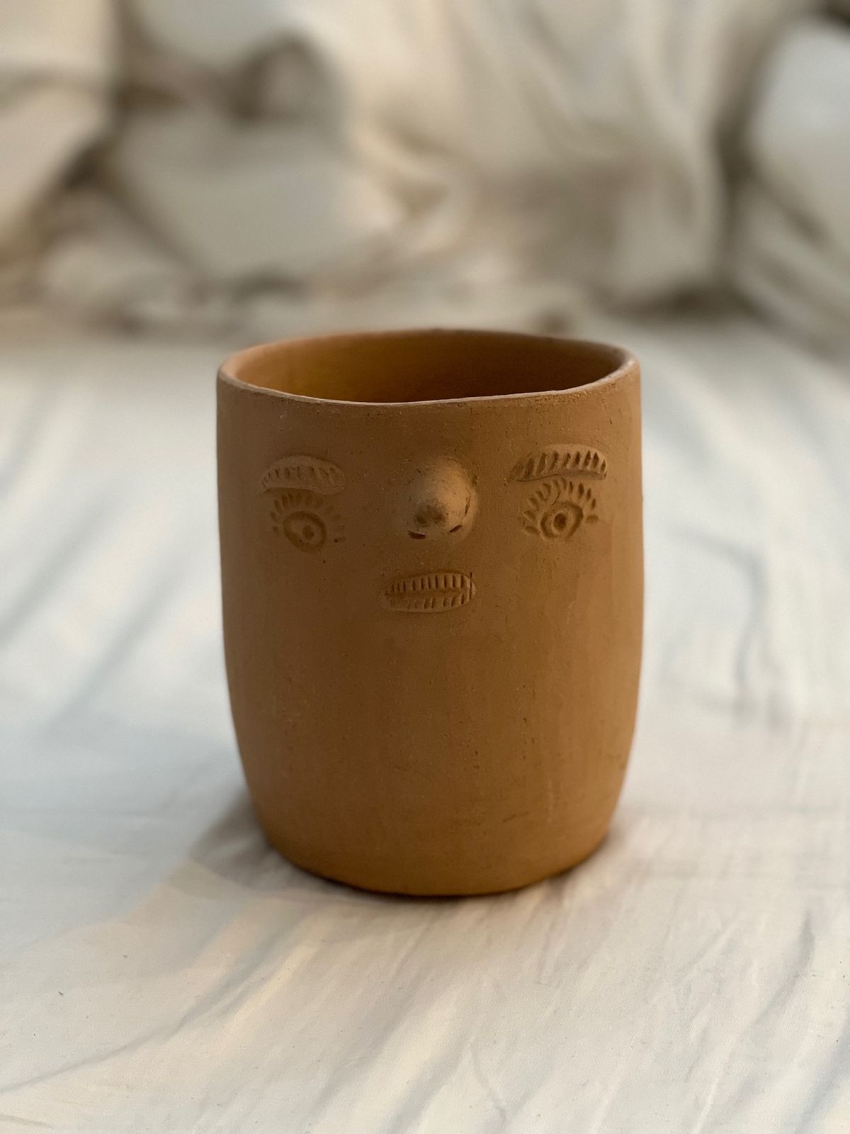 素焼きの村で買ったカップ達
朴訥とした表情が好み😂

グリーンのセット達は...