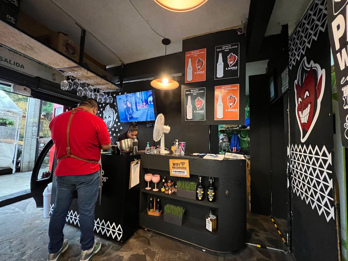 Il Diavolo in Cucina

カット後はお店の周りを散策しよ...
