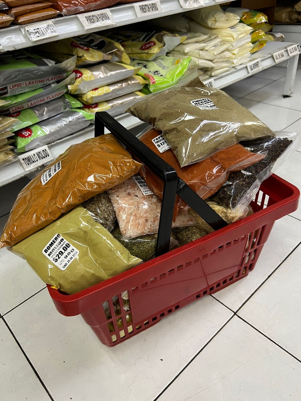 Super Oriental

豪雨があまりにやまないから
散策は諦めてス...