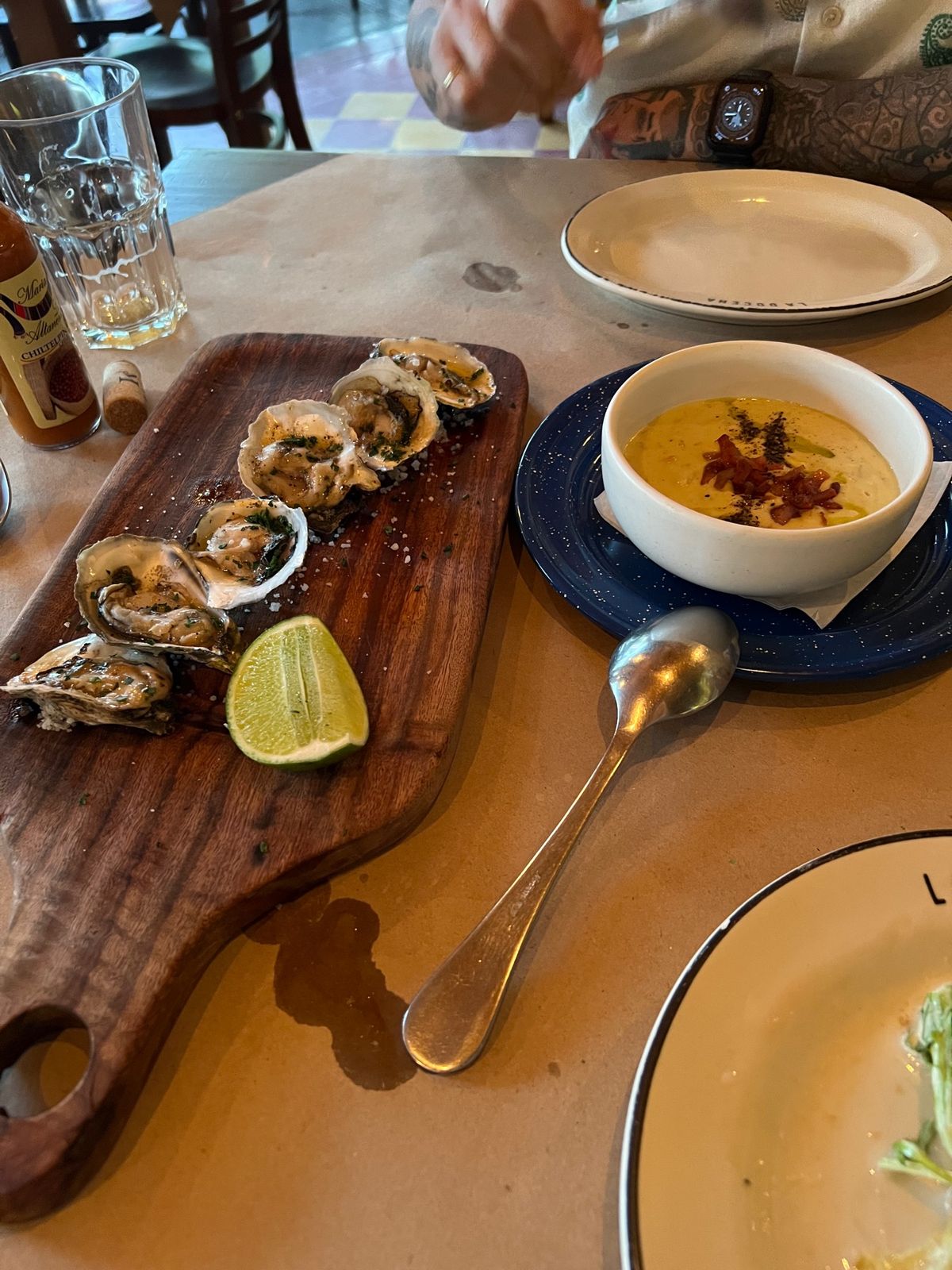 La Docena

牡蠣は小ぶりだけど美味しかった❤️
メキシコには色々...