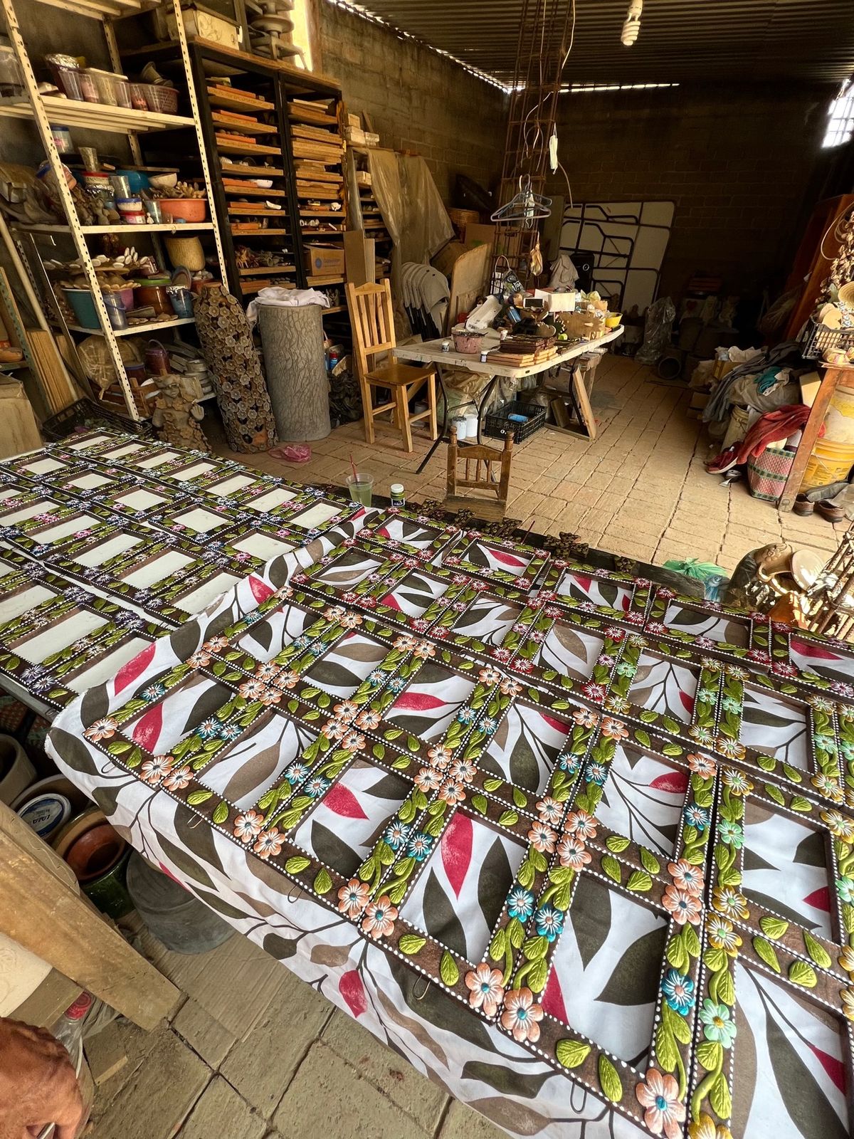 作品を撮影しやすいように
わざわざ並べてくれるおじさん😂
優しい😂

この...