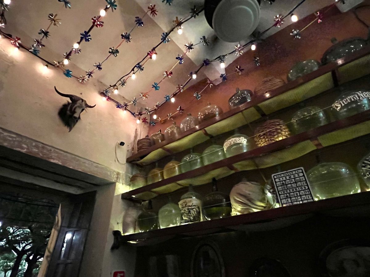 Los Amantes Mezcalería

行こうと思ってたメスカルの...