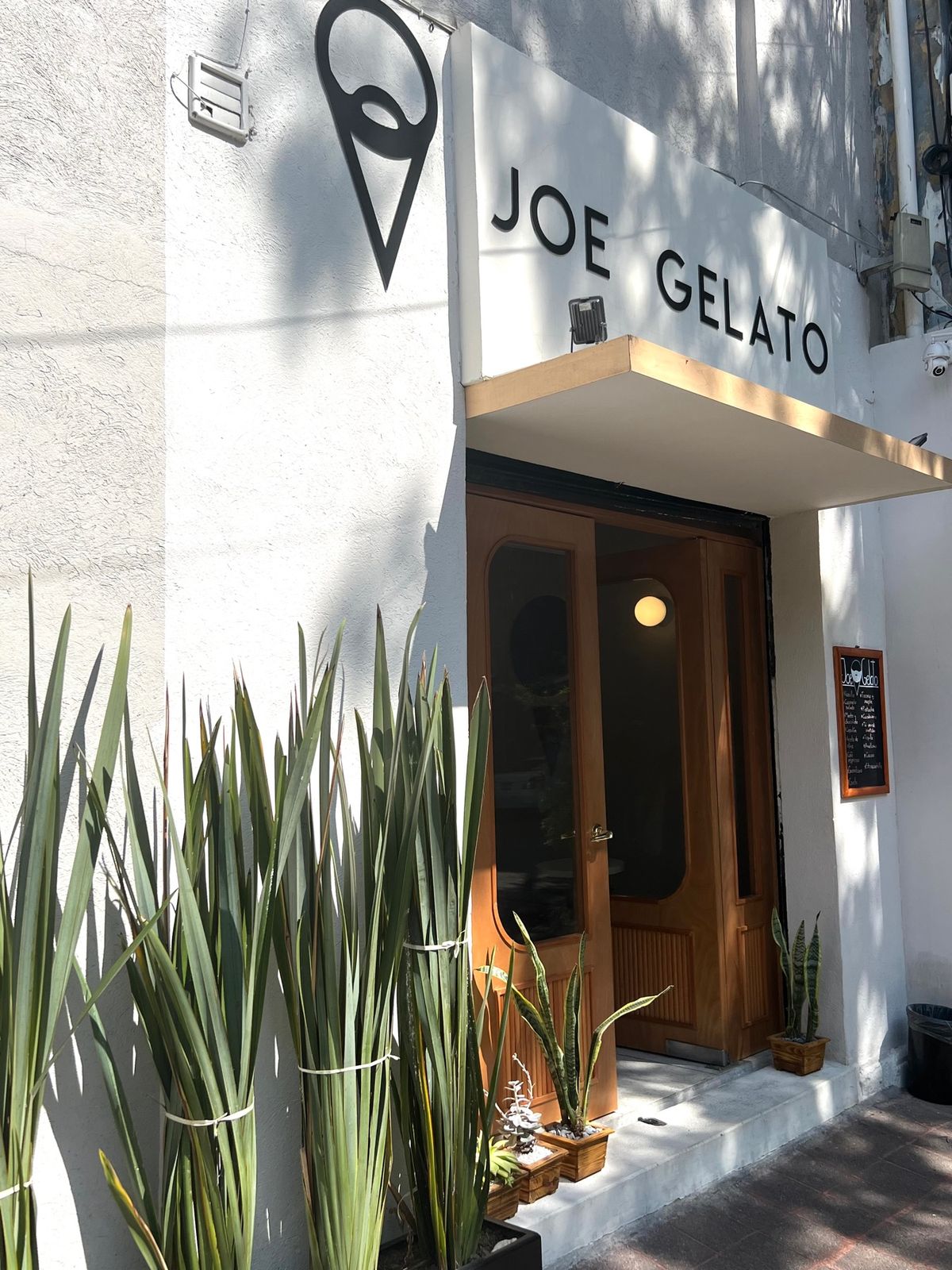 Joe Gelato

歩き疲れたので
ジェラート屋さんで休憩

この日も...