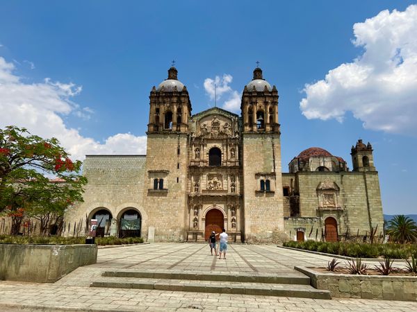 メキシコ・メキシコシティ「帰国後待機がなくなったのでついに海外旅行再開🙌」の写真：サント・ドミンゴ・デ・グスマン聖堂

今...
