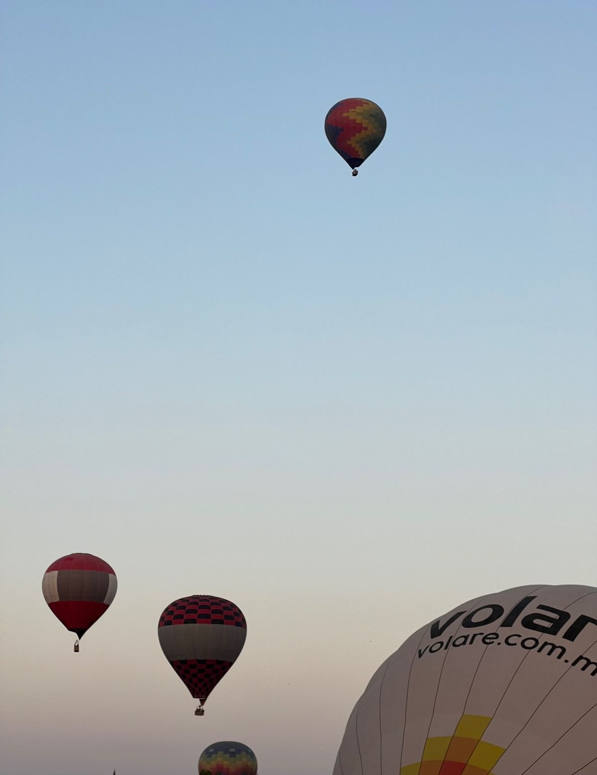 サインのときに
「アナタはAとCのポイントのところから出発だから！云々かん...