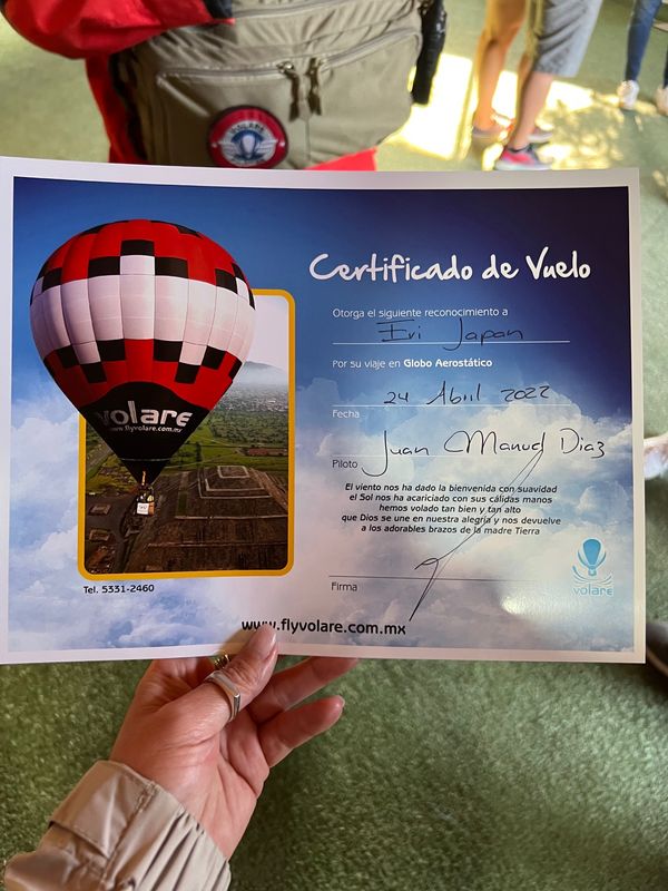 メキシコ・メキシコシティ「帰国後待機がなくなったのでついに海外旅行再開🙌」の写真：フライトが終わると
認定証と気球に取り付...