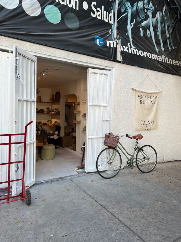 メキシコ・メキシコシティ「帰国後待機がなくなったのでついに海外旅行再開🙌」の写真：Yakumankaの近くにあった
インテ...