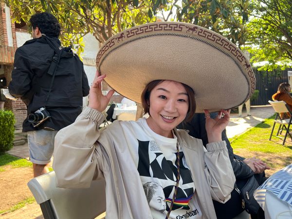 メキシコ・メキシコシティ「帰国後待機がなくなったのでついに海外旅行再開🙌」の写真：メキシカンハット👒を順番に体験

このハ...